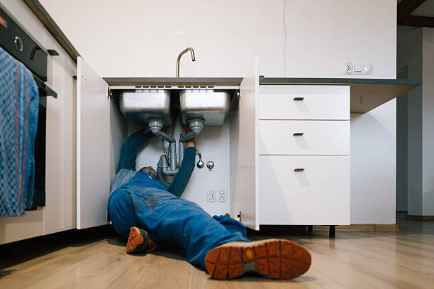 Professional Drain Cleaning technician working in Alcoa, TN